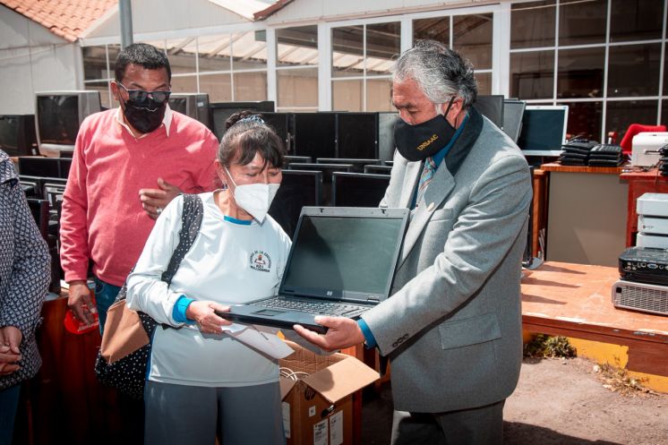 DONACIÓN DE BIENES MUEBLES A INSTITUCIONES EDUCATIVAS DE LA REGIÓN DEL CUSCO