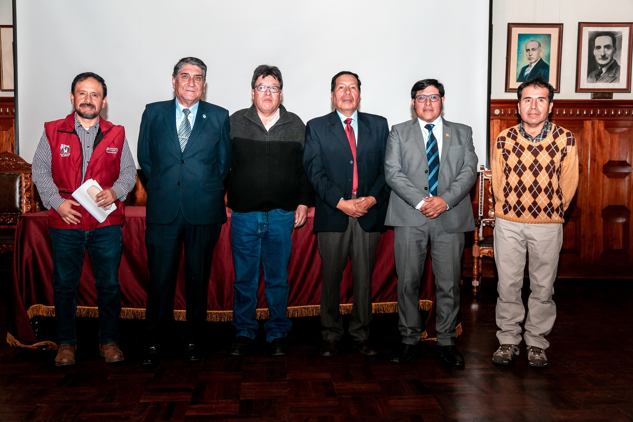 CIENCIA TRICENTENARIA: LANZAMIENTO DEL PROYECTO DE INVESTIGACIÓN «APLICACIÓN DE BIOTECNOLOGÍAS PARA LA CONSERVACIÓN Y MEJORAMIENTO GENÉTICO DE CAMÉLIDOS DOMÉSTICOS EN LA REGIÓN DEL CUSCO