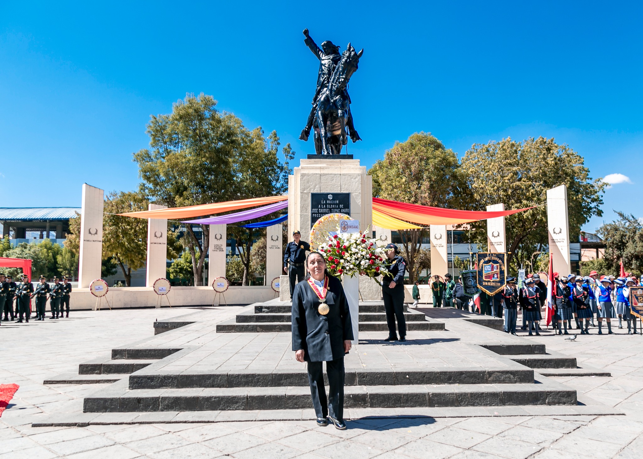 UNSAAC RINDE HOMENAJE A TÚPAC AMARU II EN EL 244° ANIVERSARIO DE SU MARTIROLOGÍO