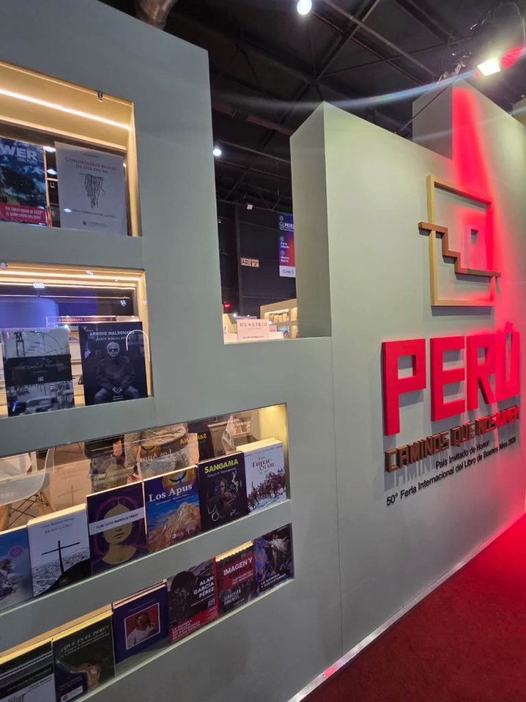 UNSAAC PROYECTA SU PRODUCCIÓN INTELECTUAL EN LA 50.ª FERIA INTERNACIONAL DEL LIBRO DE BUENOS AIRES